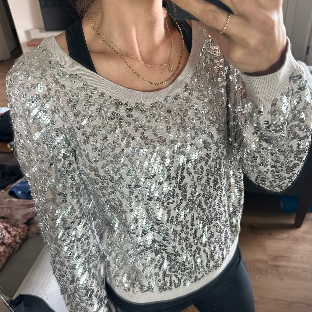 Beautiful sequin HM sweater
